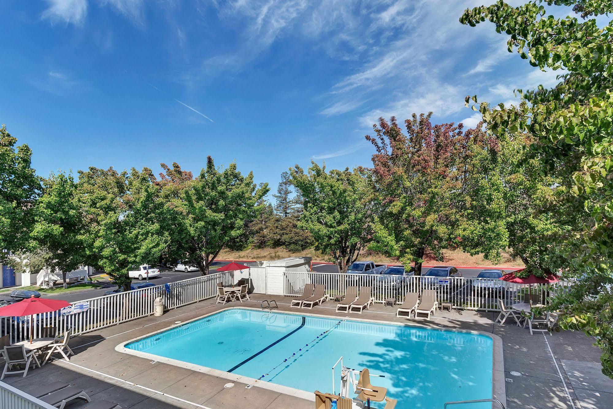 Motel 6-Santa Rosa, Ca - North Εξωτερικό φωτογραφία